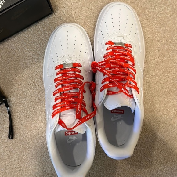 COPY - Supreme /Nike Air Force 1 Low White Size 8 - Picture 10 of 10